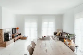Spacious, bright house with beautiful veranda and garden - Image 5