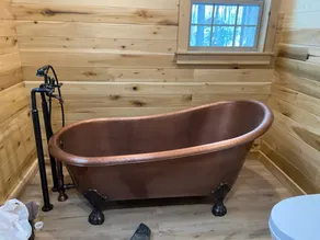 Campfire Retreat with outdoor hot tub under the stars and WiFi  - Image 4