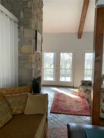 Horse Farm Creekside Cabin- 6 min to KY Horse Park - Image 5