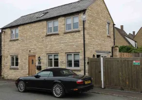 Cosy Cotswold Cottage near Blenheim Palace, Woodstock and Soho Farmhouse - Image 4