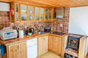 Cabin on the hill - Image 4