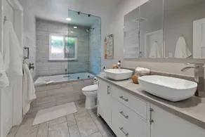 SDSU Beach Cottage - Image 4