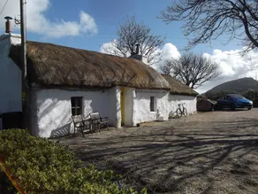Rural Romantic Thatched Cottage - Image 3