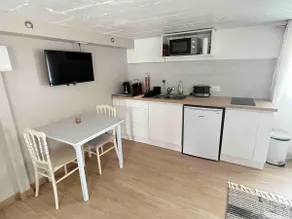 Bright 2-room apartment! - Image 3