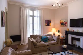Unique 2-room apartment, 60 m2, in the city center with parking - Image 2
