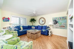 Oceanfront 4 bedroom 4 bath at Beacon's Reach - Image 2