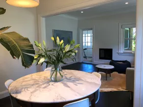 Picturesque apartment by the beach in Parsley Bay - Image 3