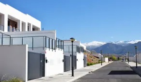 Magnificent house with private pool in Granada - Image 2
