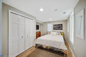 Modern Indiana Beach Home Near Lake Michigan - Image 4