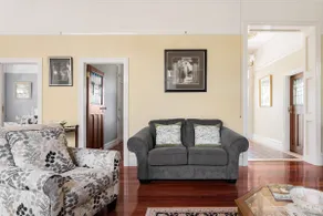 Stately Home with Gardens in Lilydale - Image 3