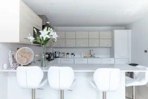 Luxurious Central Edinburgh Apartment - Sleeps 6 - Image 3