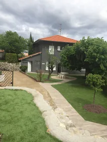 Villa located in the hinterland of Nice. - Image 5
