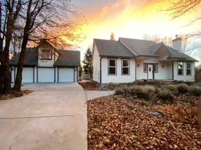 3 Acre Bohemian Retreat @ Heart of Mt. Shasta - Image 2
