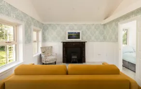 vintage style log cabin - Image 3