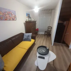Quiet house in the city center - Image 3