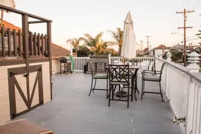 Family getaway-Great location to Ocean + Loft - Image 3