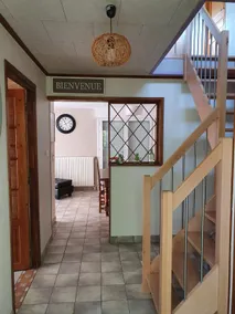PLEASANT HOUSE NEAR THE BEACHES - Image 2