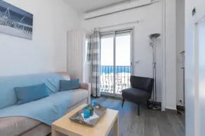 Panoramic view, 2 minutes from beach, tram, supermarket - Image 5