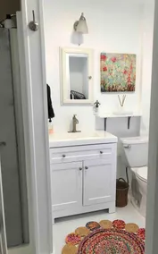 Cozy Midtown Carriage House | Safe & Convenient - Image 3