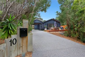 Black Salt Beach House Rye - Image 2