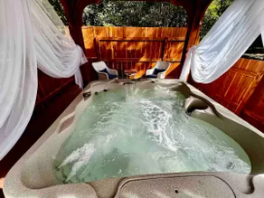 Billy Goat Hill/Hot Tub No Cleaning fee or Chores - Image 3