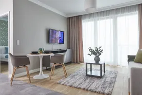 Metro Imielin 13th Floor Apartment by BookingHost - Image 5