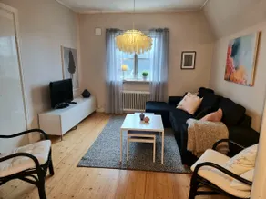 Nice attic apartment with balcony and free parking - Image 2