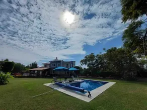 Casa Agapandos for 12, in front of Jardín Xolatlaco - Image 3
