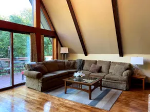 Saratoga Track | Pet Friendly |Fire Pit |Sleeps 10 - Image 3