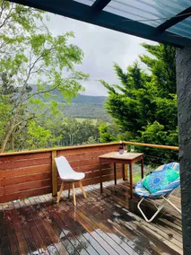 ‘The Studio’ King Bed luxury on the Huon River - Image 2