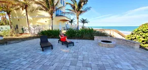 Waterfront Beach House right on the sandy beach! - Image 4