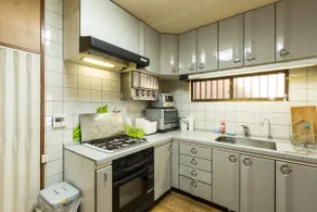 Entire villa! Newly renovated Chinese villa, 10 minutes from Kyoto Station and Fushimi Inari-taisha Shrine - Image 3