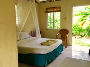 Easymans' Winifred Beach Cottage - Image 5