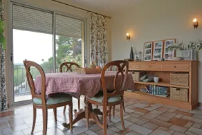 Spacious Villa Retreat in Carcassonne - Image 4