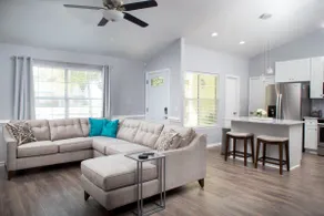 Modern Rustic Home Central to Savannah and Tybee - Image 3
