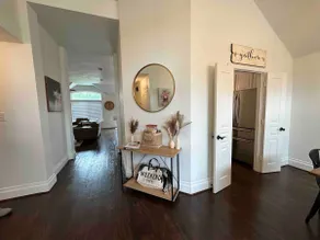 Lonestar Retreat - Image 2