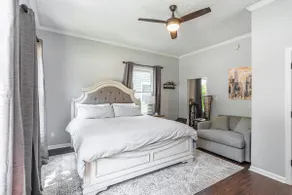 Luxurious 1-bedroom with Free Parking - Image 3