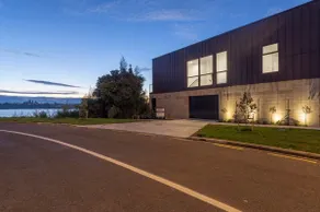 Wharf Retreat Unit 2 - Image 2