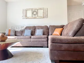 Relaxing Wooded Retreat w amenities - Image 4