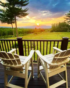 4 Season Mountain Views & Serene Sunsets. - Image 3