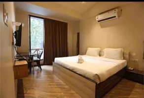 Meadows Apartment - With a Studio Room - Image 2
