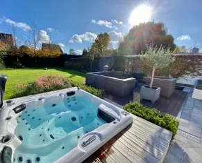 Luxury home with Jacuzzi and all comforts - Image 4
