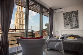 Studiolo - Downtown center location and view - Image 2