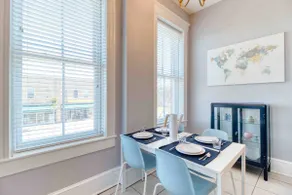 Sunny & bright - cute 1 BR apt in historic SPR - Image 5