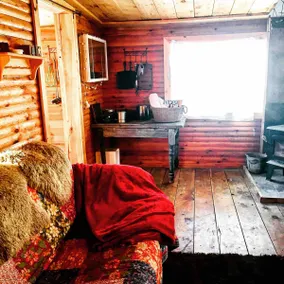 Northern Lake Cabin - Image 3