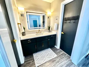 Fun luxury in town with every amenity! - Image 5
