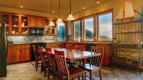 Vanishing Sands, Sleeps 4, Pet Friendly, Hot Tub, Oceanfront, Beach Access, WiFi, BBQ - Image 4