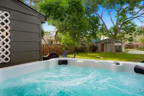 Spacious 5bdrm/hot tub/GAME RM/20min to Den&Bouldr - Image 5