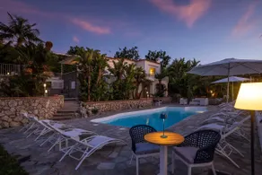 Independent Villa with Pool for 8-13 people - Image 3