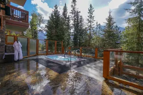 One Bedroom Suite at Falcon Crest Lodge - Image 4